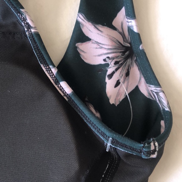 NEW Avec Les Filles Floral Deep-V Sports Bra - Picture 7 of 9